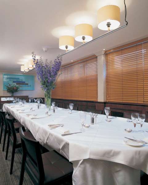 Premier Inn London Hampstead المطعم الصورة